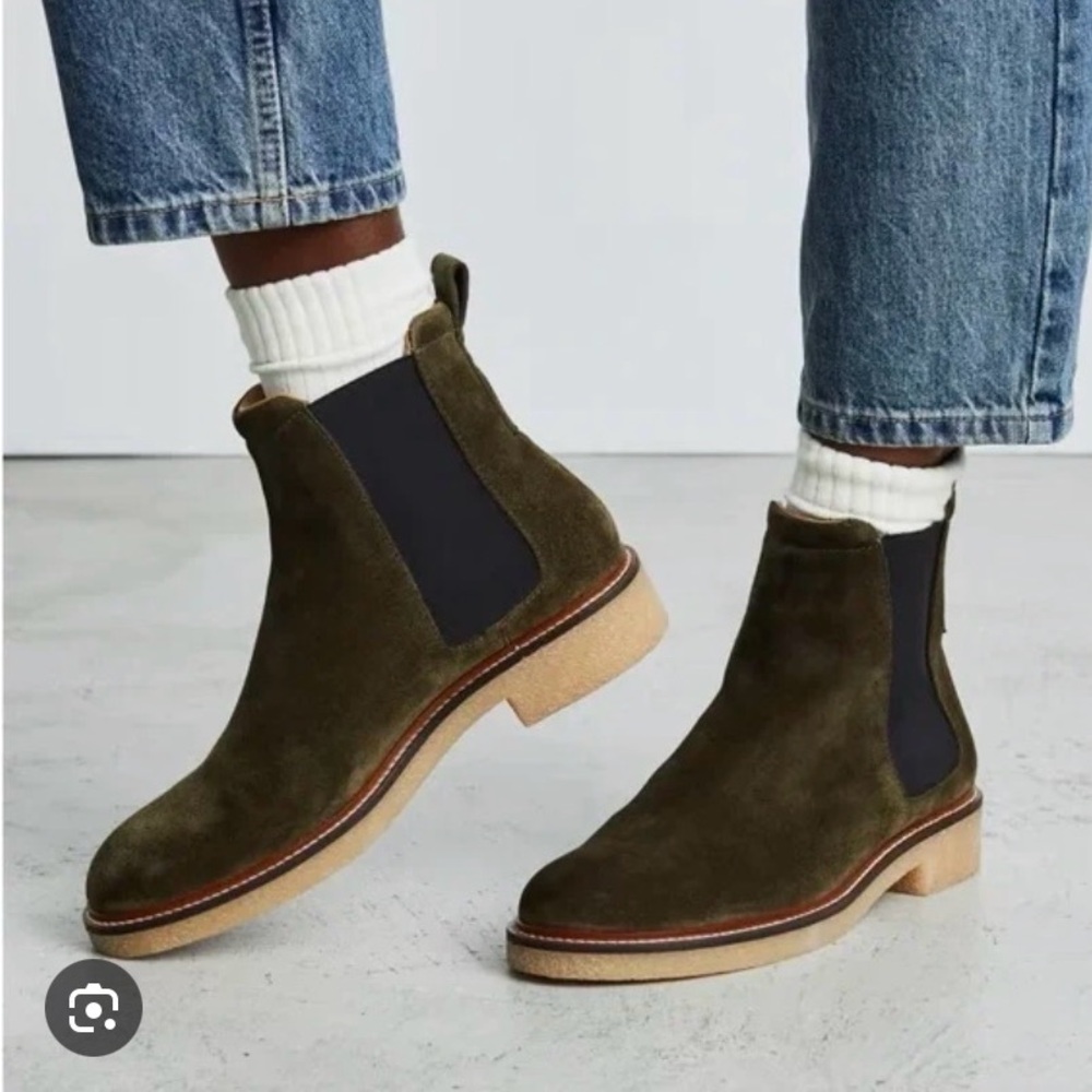 Everlane Olive Green Suede Chelsea Boots